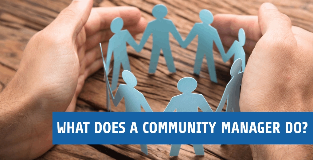what does a community manager do